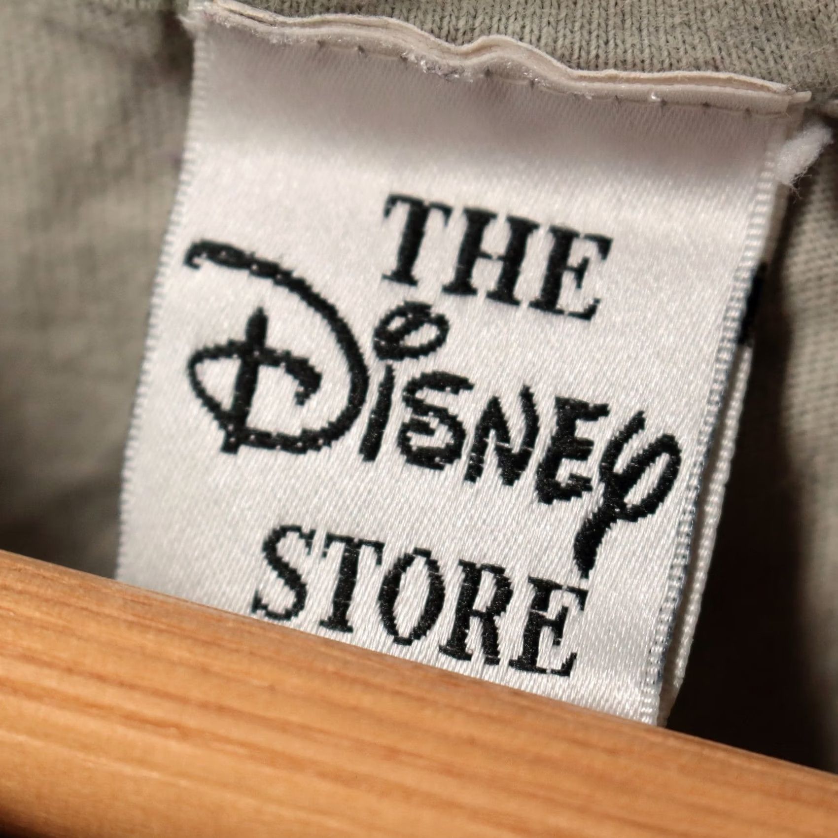 Disney vtg Disney Store Mickey Mouse T-Shirt The Disney Store Men L Gray Crew Neck Short Sleeve 90s 00s Vintage Shirt Size US L / EU 52-54 / 3 - 5 Thumbnail