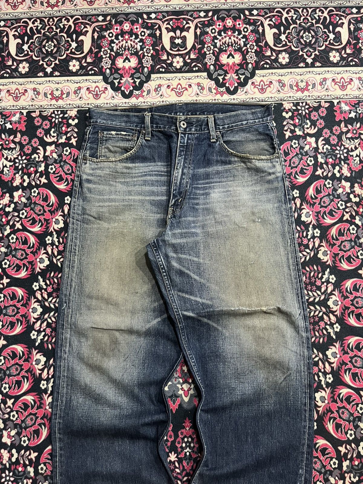 Levi's Y2K Levi’s 504 Dark Blue Faded Washed Distressed Baggy Jeans Size US 36 / EU 52 - 3 Thumbnail