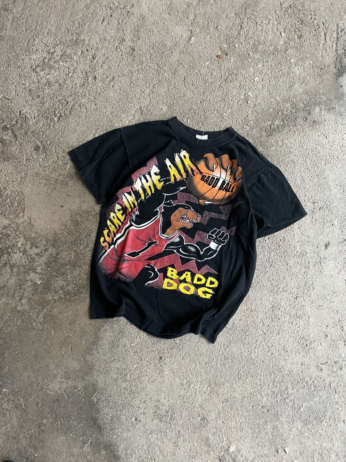 NBA Vintage “Bad Dawg” single stitch basketball tee Size US XL / EU 56 / 4 - 2 Thumbnail