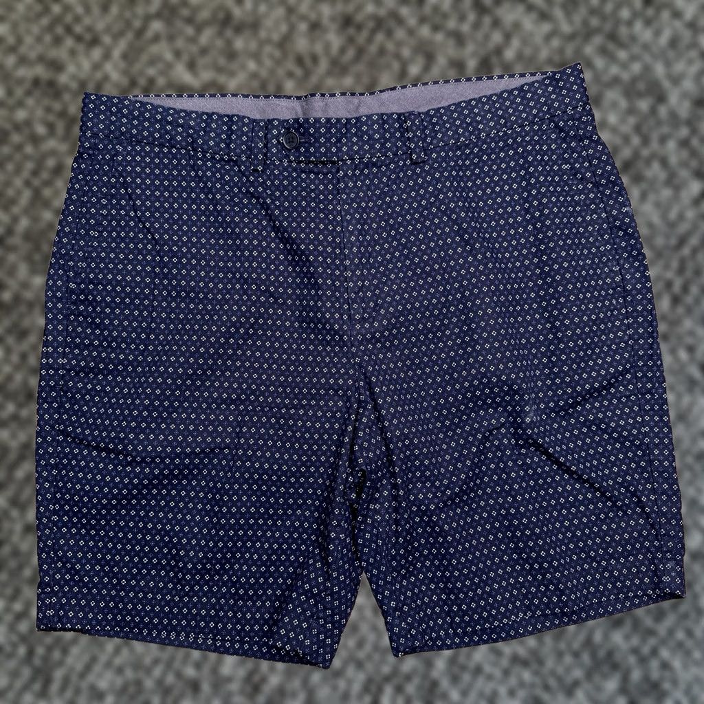 Brooks Brothers Brooks Brothers Bermuda Shorts Mens 40 Navy Blue Mid Rise Chino Pocket Geometric Twill Regular Mens Size 40 Blue Preppy Casual Travel 9in Inseam Size US 40 / EU 56 - 1 Thumbnail