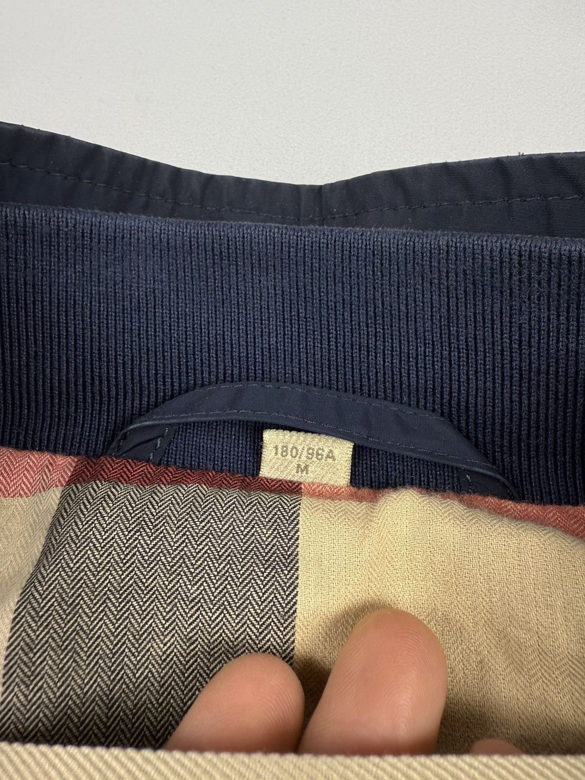 Burberry Burberry bomber navy blue whit novackeck size M mens Size US M / EU 48-50 / 2 - 7 Thumbnail