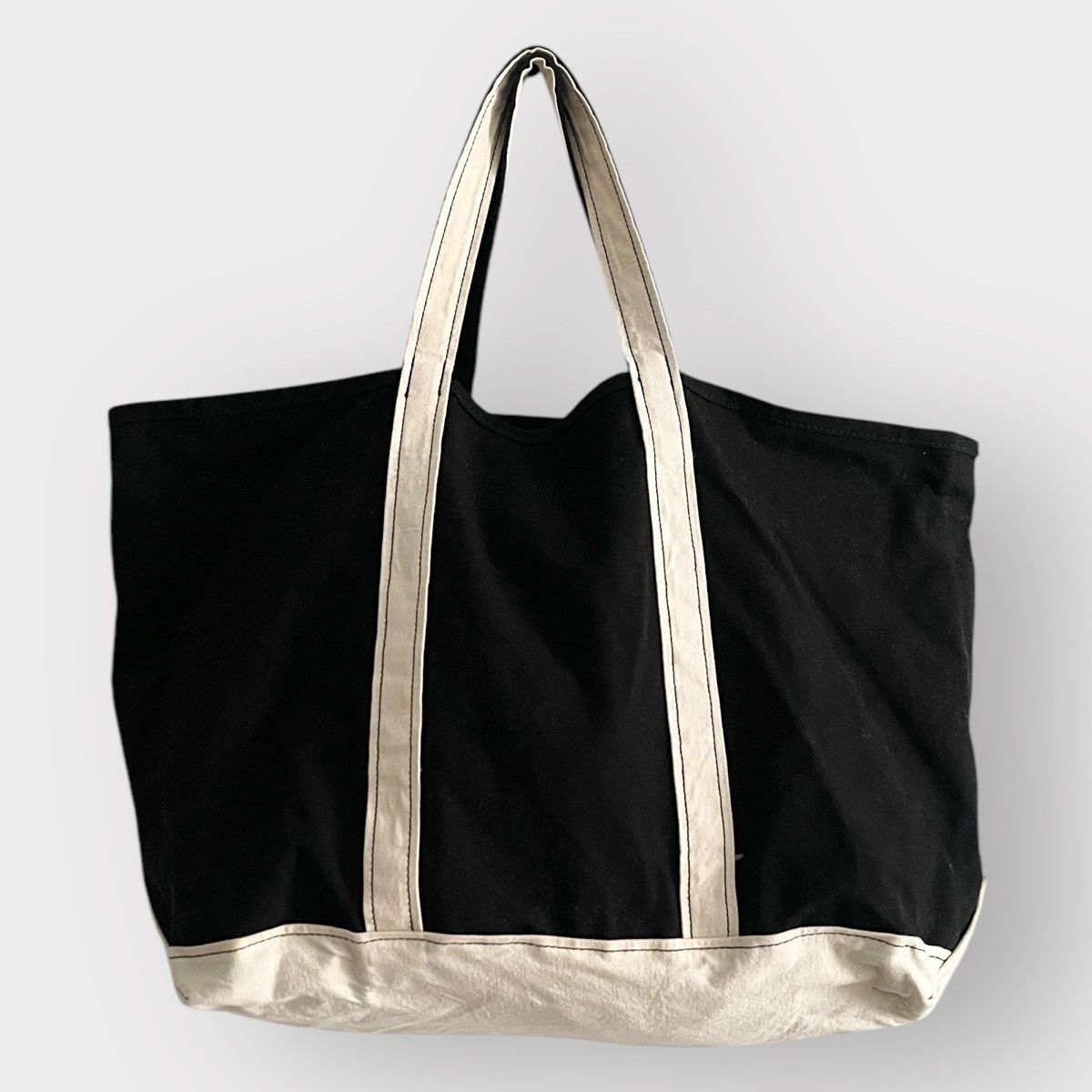 Urban Outfitters STEAL! Vintage 2000s Urban Outfitters Black Tote Bag Size ONE SIZE - 2 Thumbnail