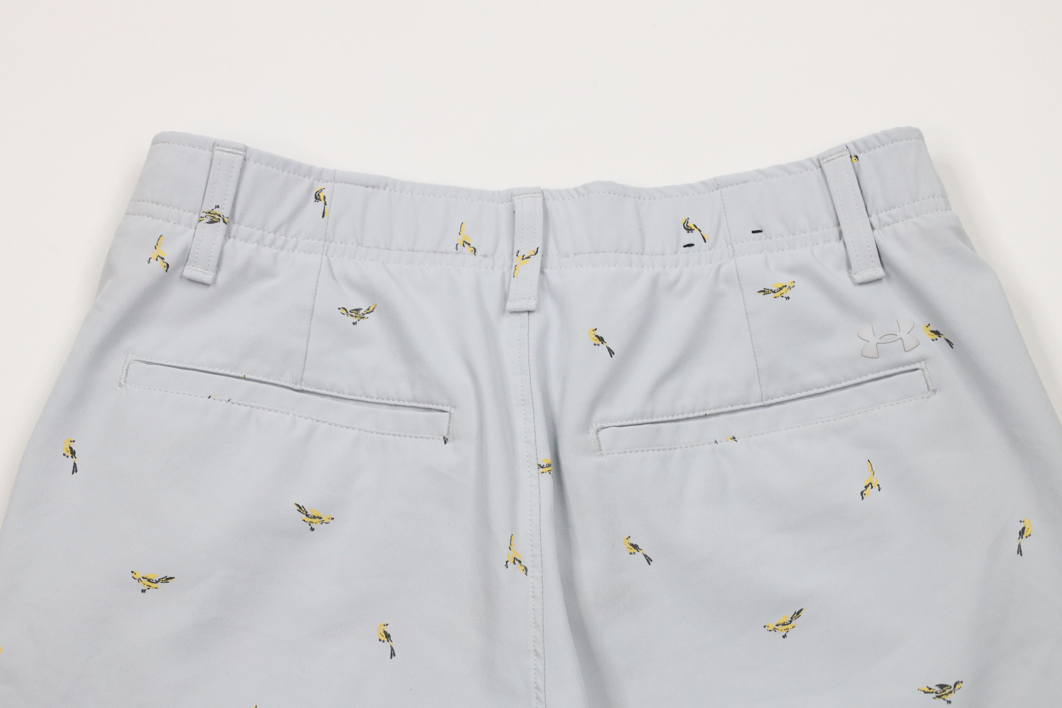 Under Armour × Vintage Under Armour All Over Print Flat Front Golf Chino Shorts Size US 30 / EU 46 - 12 Thumbnail