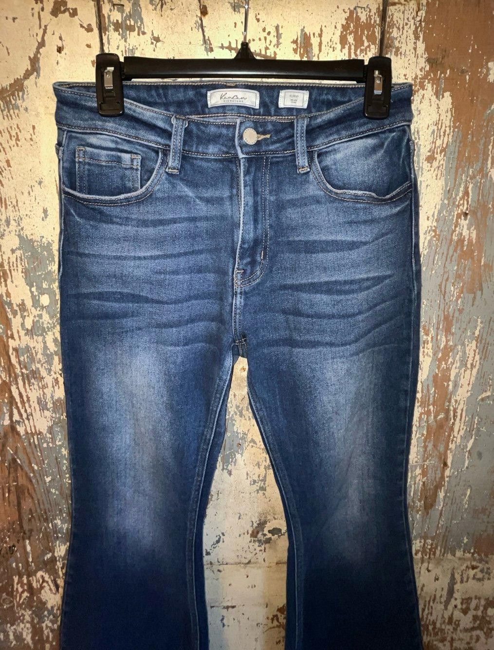 Designer Kancan Kurvy Mid Rise Flare Jeans size 28 Size 28" / US 6 / IT 42 - 5 Thumbnail