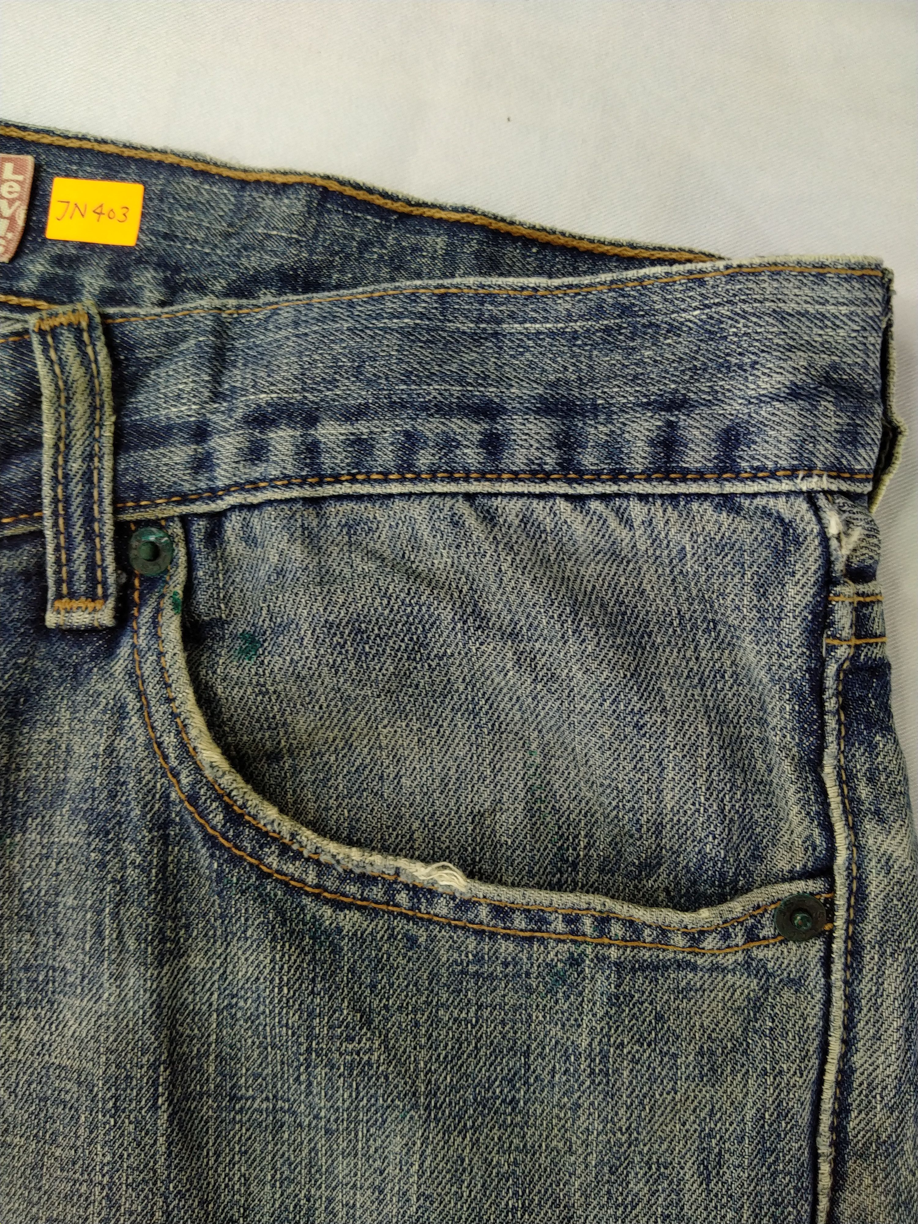Levi's Distressed Vintage Levi's 505 Regular Fit Denim -JN403 Size US 36 / EU 52 - 9 Thumbnail