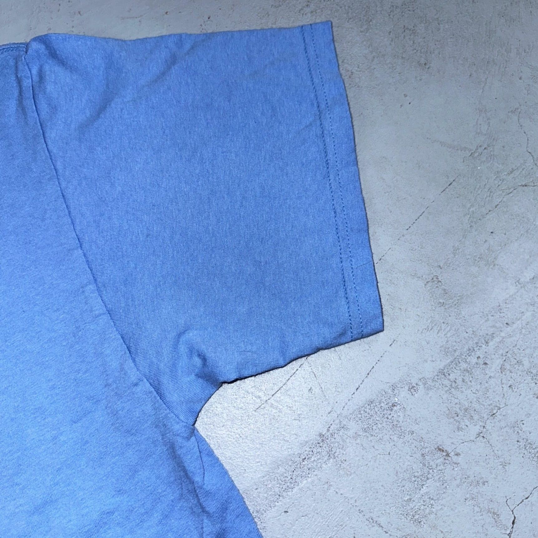 Gildan VINTAGE Gildan T-Shirt Men XL Blue Rock On Apple Rare iTunes Promo VTG 2000 70s 80s 90s Concert Dance Commercial Size US XL / EU 56 / 4 - 3 Thumbnail