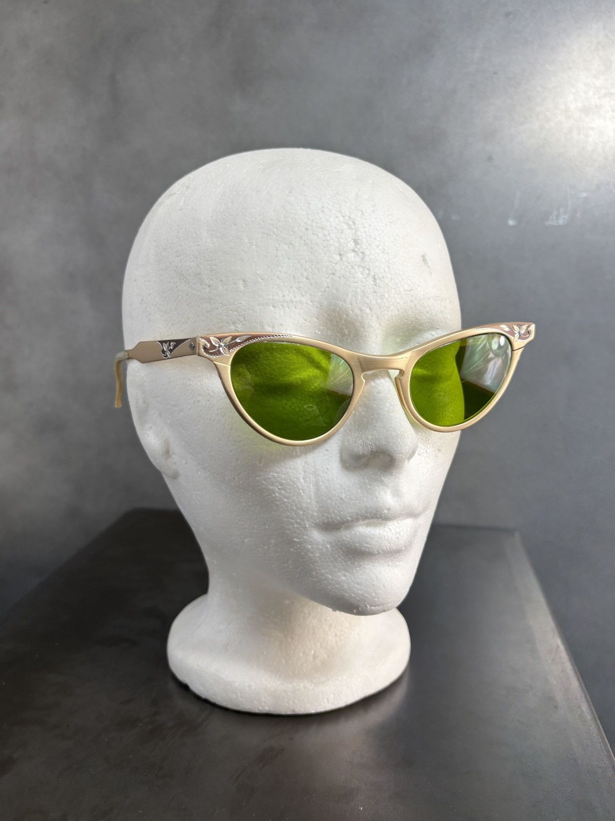 Vintage 1960s ArtCraft Sunglasses True Vintage Cat Eye Aluminum 1950 Size ONE SIZE - 7 Thumbnail