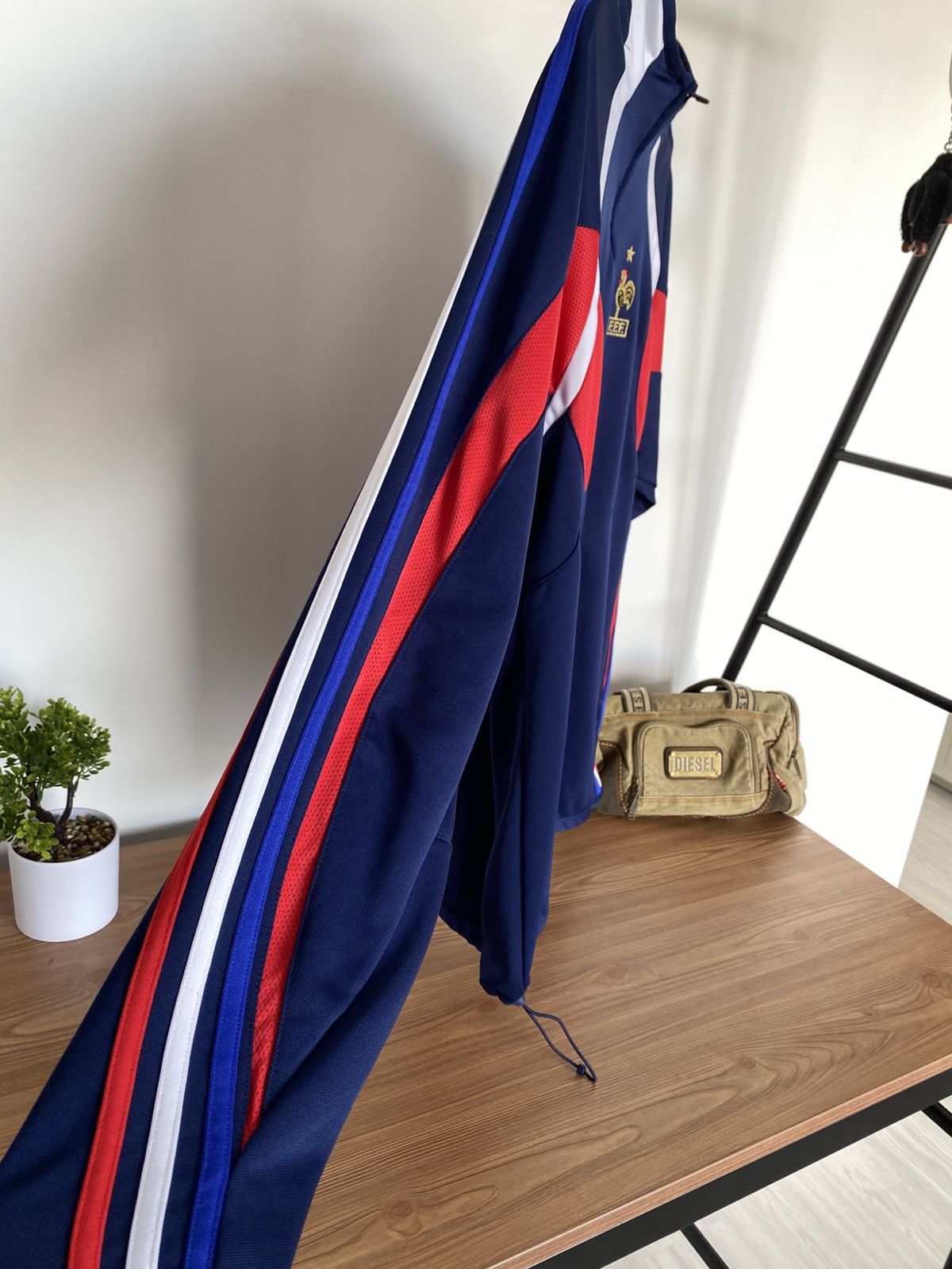 Adidas × Vintage Vintage Adidas France 2003 training jersey Size US M / EU 48-50 / 2 - 3 Thumbnail
