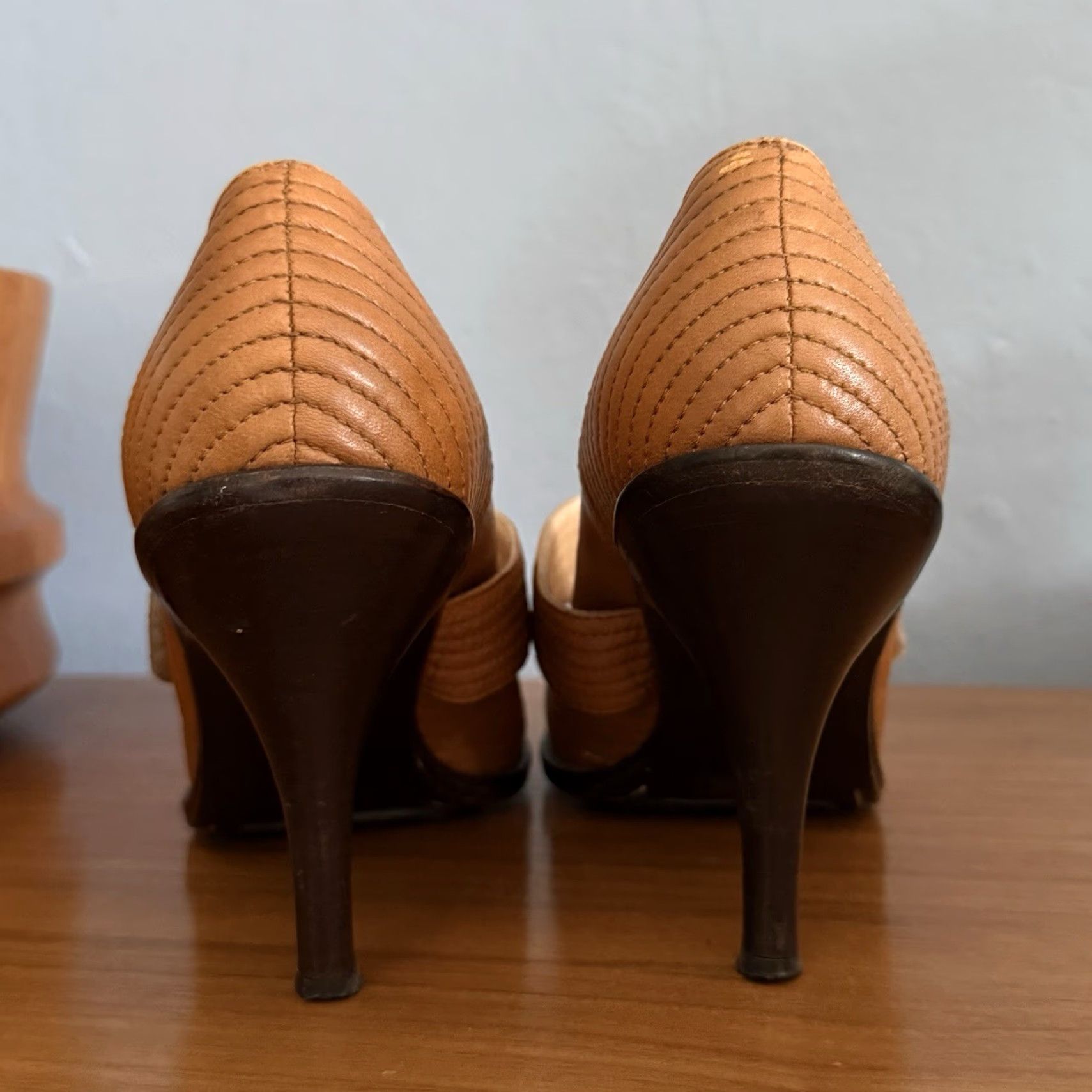 Vintage L’autre Chose Quilted Leather Mary Heels Pumps Buckle Heel 4 in Leather Upper Brown Size 38 Women Size US 8 / IT 38 - 5 Thumbnail