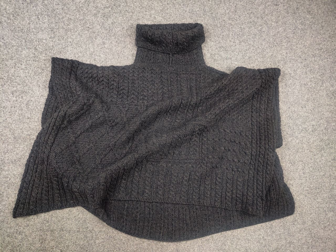 Carraig Donn Carraig Donn Ireland Merino Wool Knit turtleneck poncho Size ONE SIZE - 8 Thumbnail