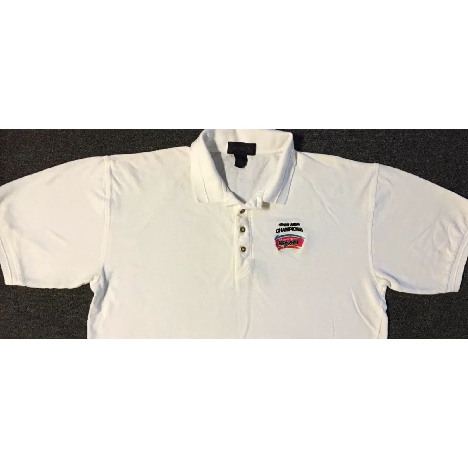 NBA VINTAGE San Antonio Spurs NBA Finals Champions Polo Shirt XL Men Short Sleeve Crew Neck White 1999 90s Spurs Champion Graphic Tee Size US XL / EU 56 / 4 - 6 Thumbnail