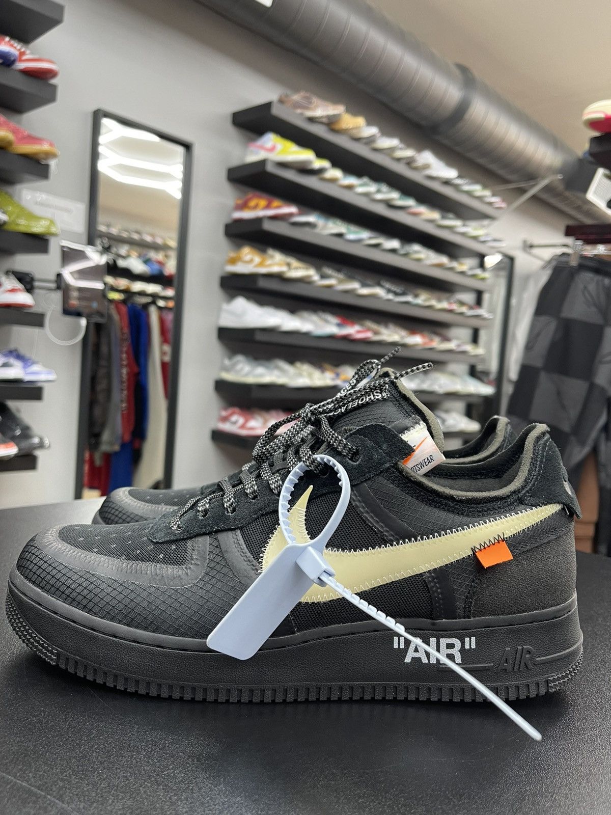 Off-White Size 10.5 - Nike Air Force 1 Off-White Black White Size US 10.5 / EU 43-44 - 1 Thumbnail