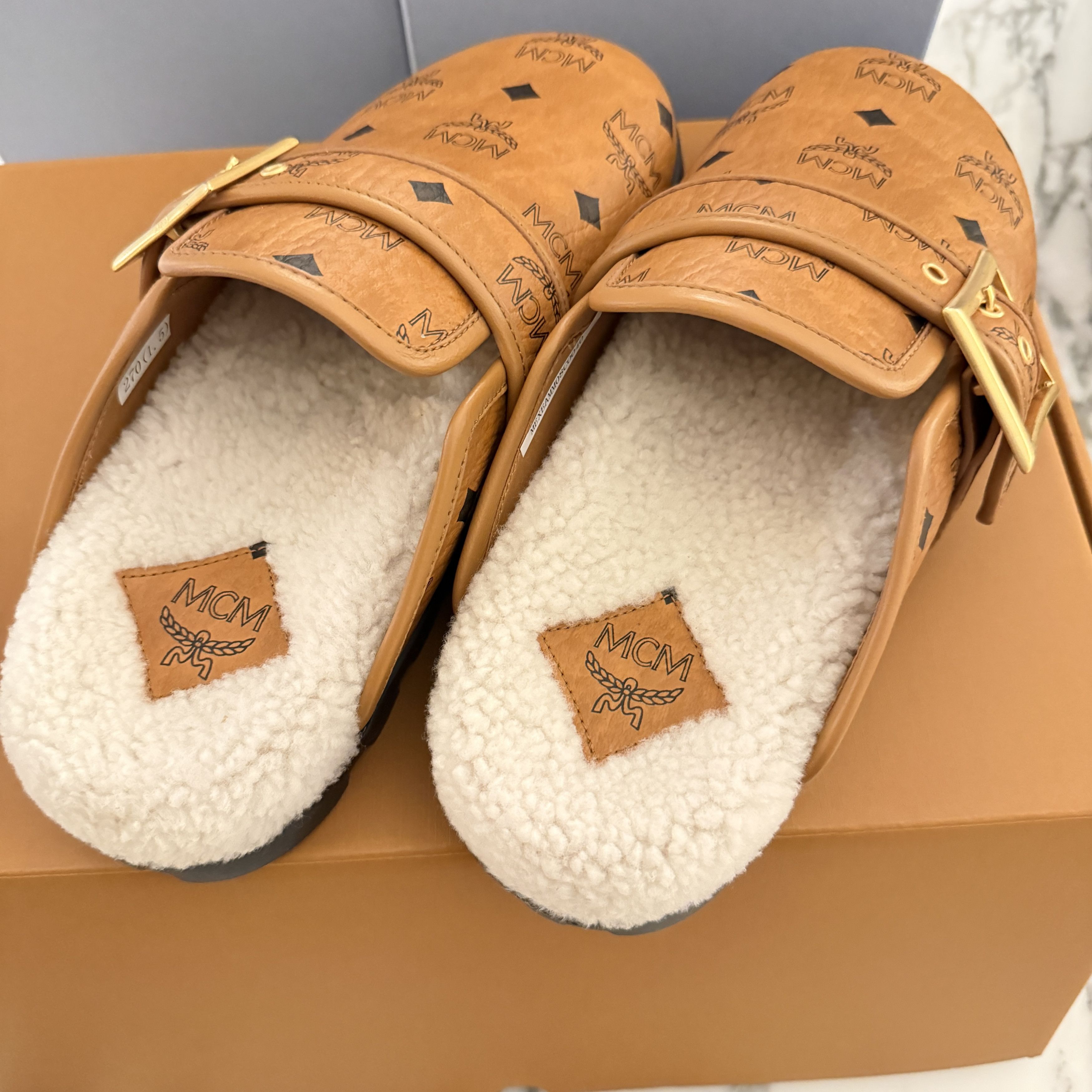 MCM Flat Mule In Visetos And Shearling MCM Cognac Visetos Shearling-lined Clogs Mules Shoes EU 40 main image 2