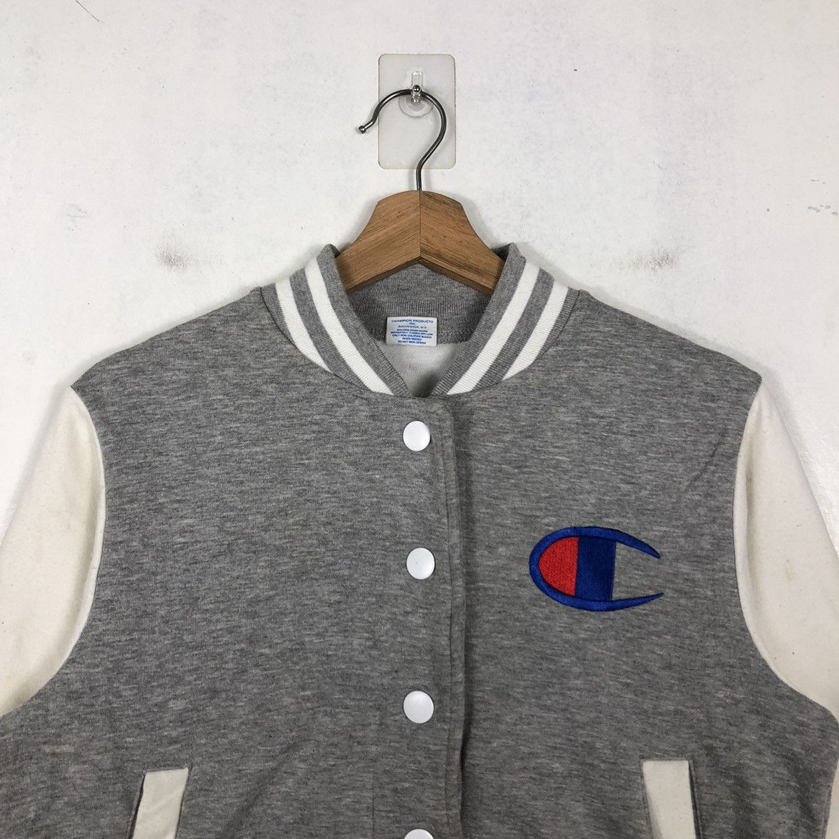 Japanese Brand For Girls Vintage Bomber Jacket Champion Spell Out Big Logo Size US M / EU 48-50 / 2 - 3 Thumbnail