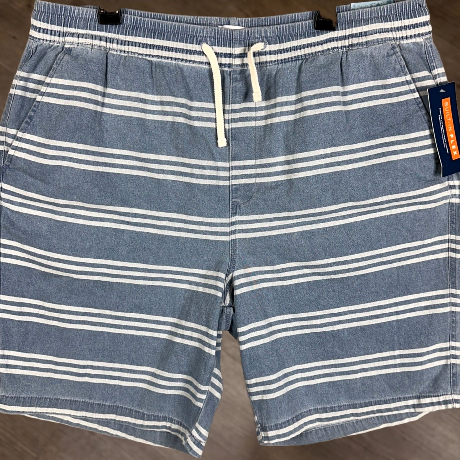 Old Navy NEW Old Navy Shorts Men XL Blue White Built-In Flex Stripe Pull On Stretch Waist Shorts Size US 38 / EU 54 - 1 Thumbnail