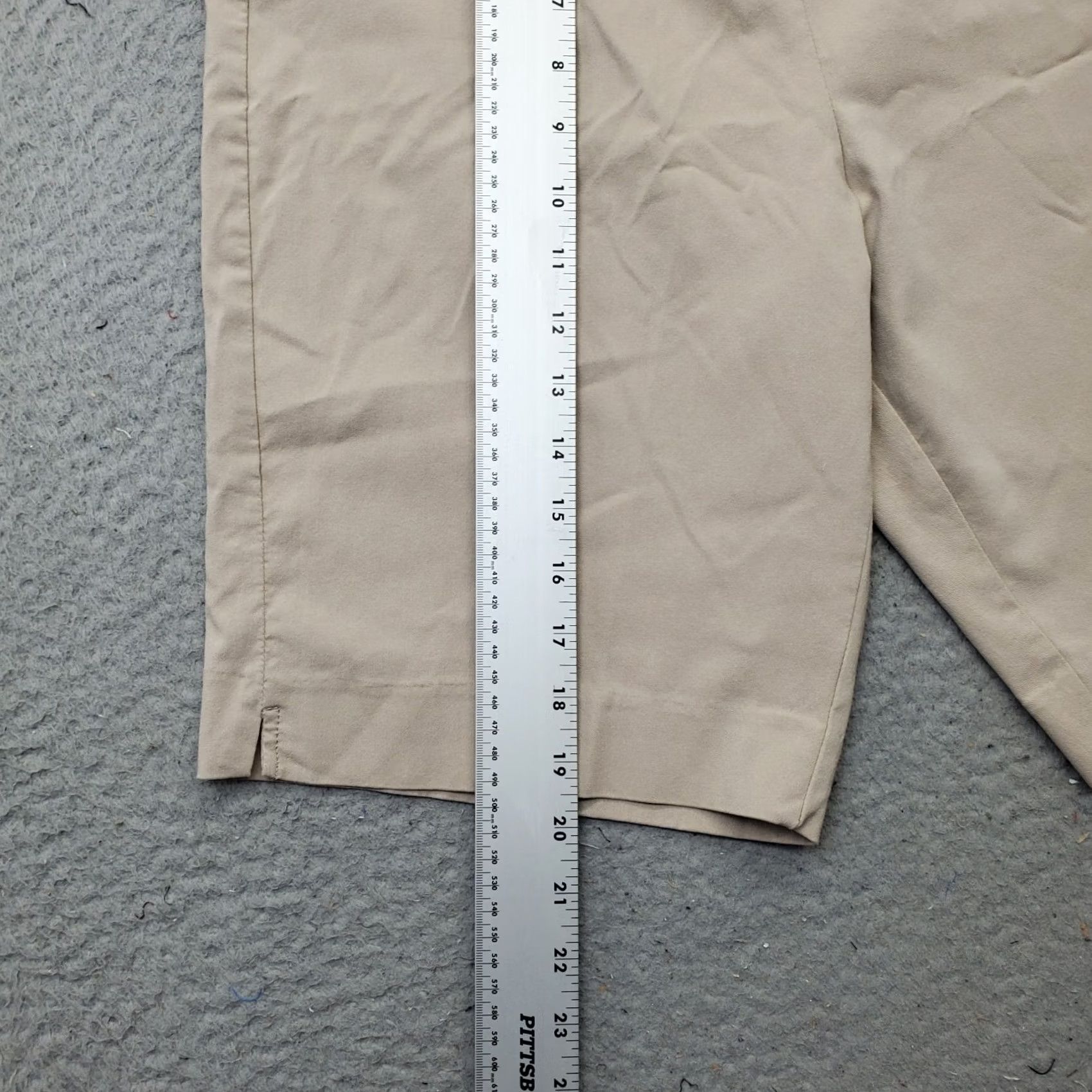 Calvin Klein Calvin Klein Chino Shorts Women M Tan Side Slit Flat Front Comfort Waist Pull On Size 32" / US 10 / IT 46 - 3 Thumbnail