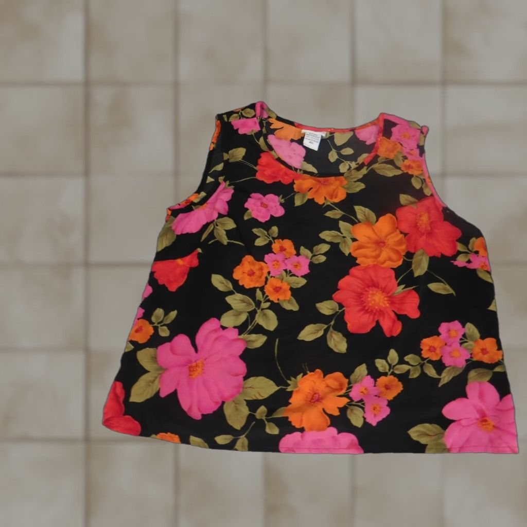 Essentials Modern Essentials Blouse Womens M Black Floral Short Sleeve Crew Neck Pullover Casual Polyester Regular Basic Size M / US 6-8 / IT 42-44 - 1 Thumbnail