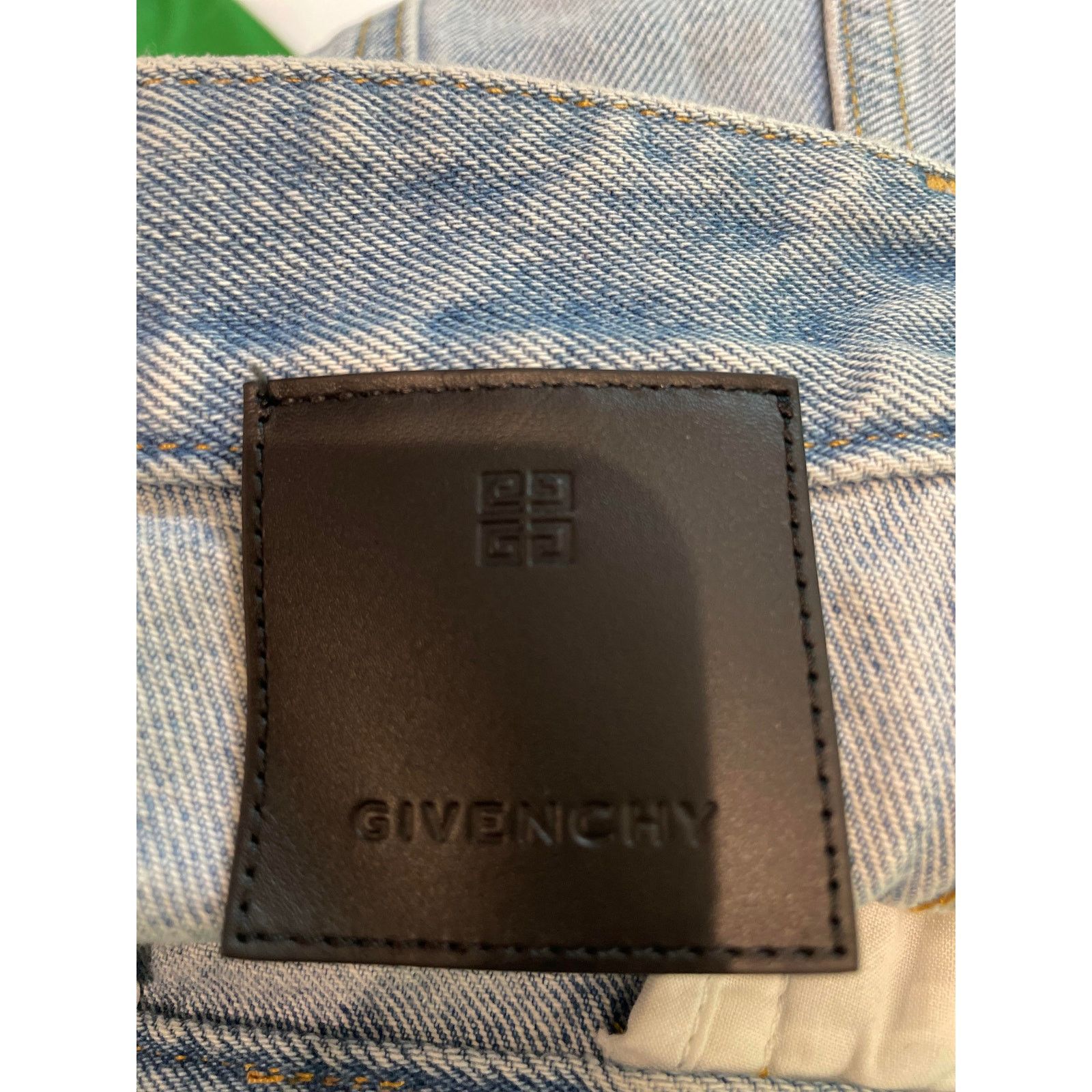 Givenchy Givenchy 'Carpenter' Light Wash Jean Shorts Size 32" / US 10 / IT 46 - 7 Thumbnail