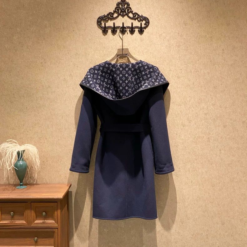 Louis Vuitton Louis Vuitton Blue Patchouli bathrobe coat Size XXS / US 00 / IT 34 - 2 Thumbnail