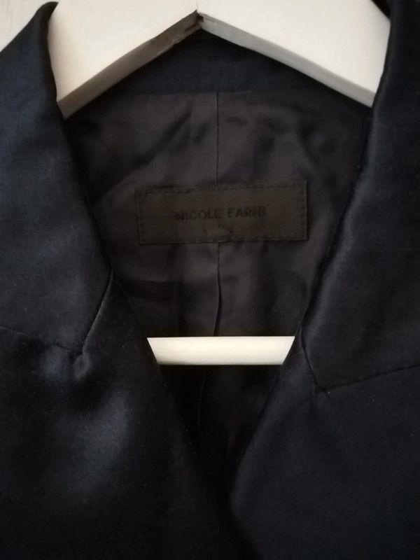 Nicole Farhi Nicole Farhi cropped navy silk blazer Size S / US 4 / IT 40 - 2 Thumbnail