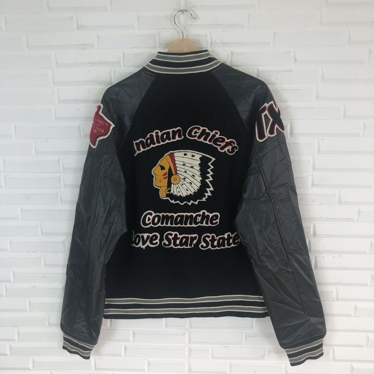 Vintage INDIAN CHIEFS COMANCHE VARSITY JACKET Size US M / EU 48-50 / 2 - 19 Thumbnail