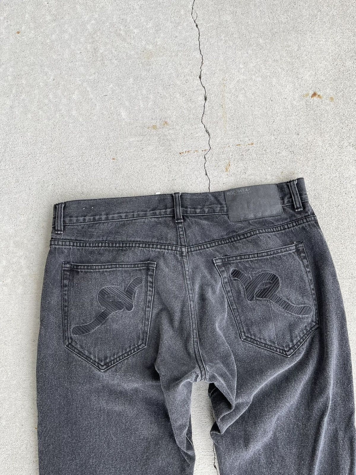 Rocawear Vintage Y2K Rocawear Baggy Embroidered Black Denim Jeans Size US 38 / EU 54 - 5 Thumbnail