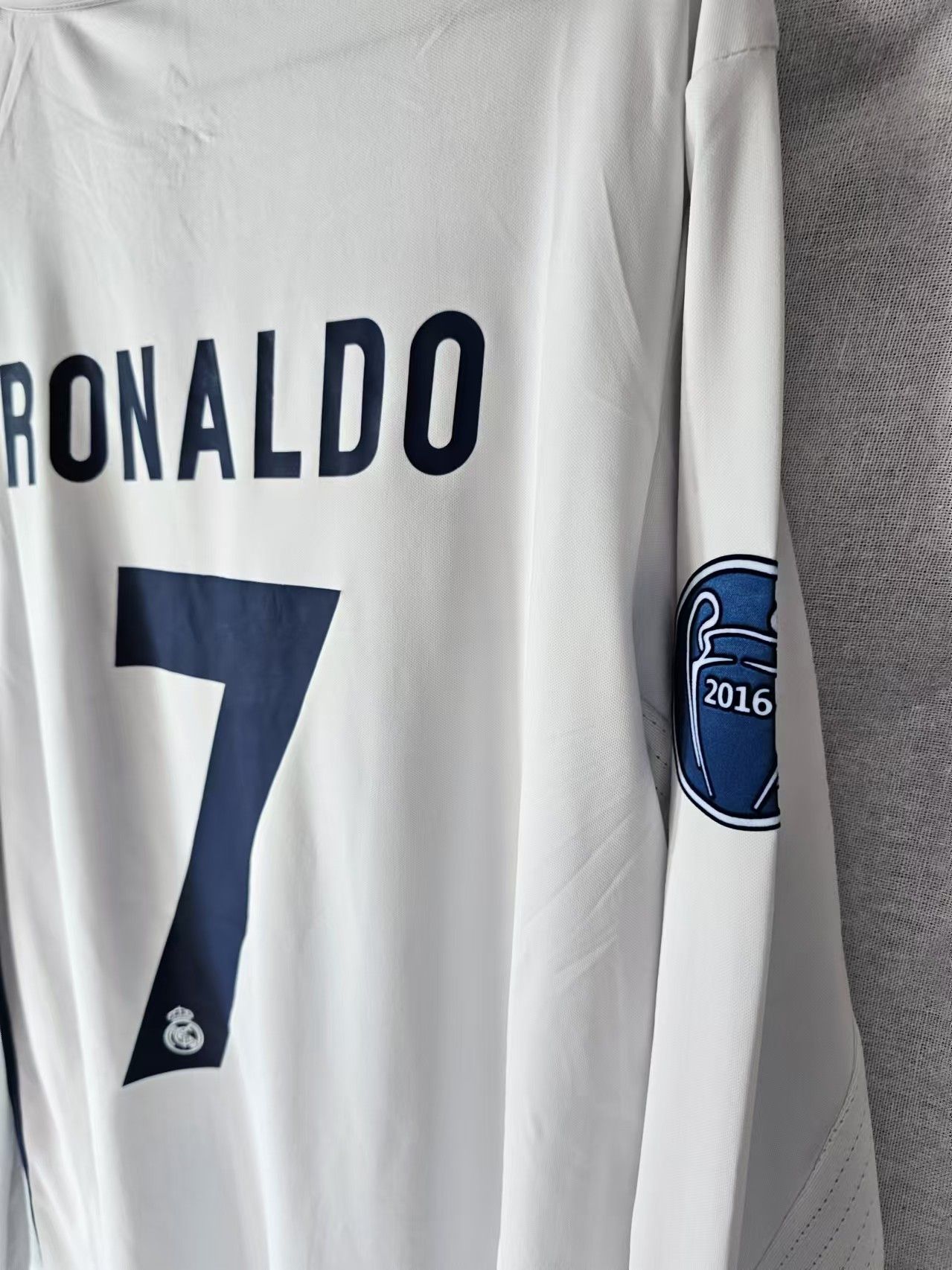 Adidas 2016 2017 Real Madrid #7 C Ronaldo Jersey Size US M / EU 48-50 / 2 - 4 Thumbnail