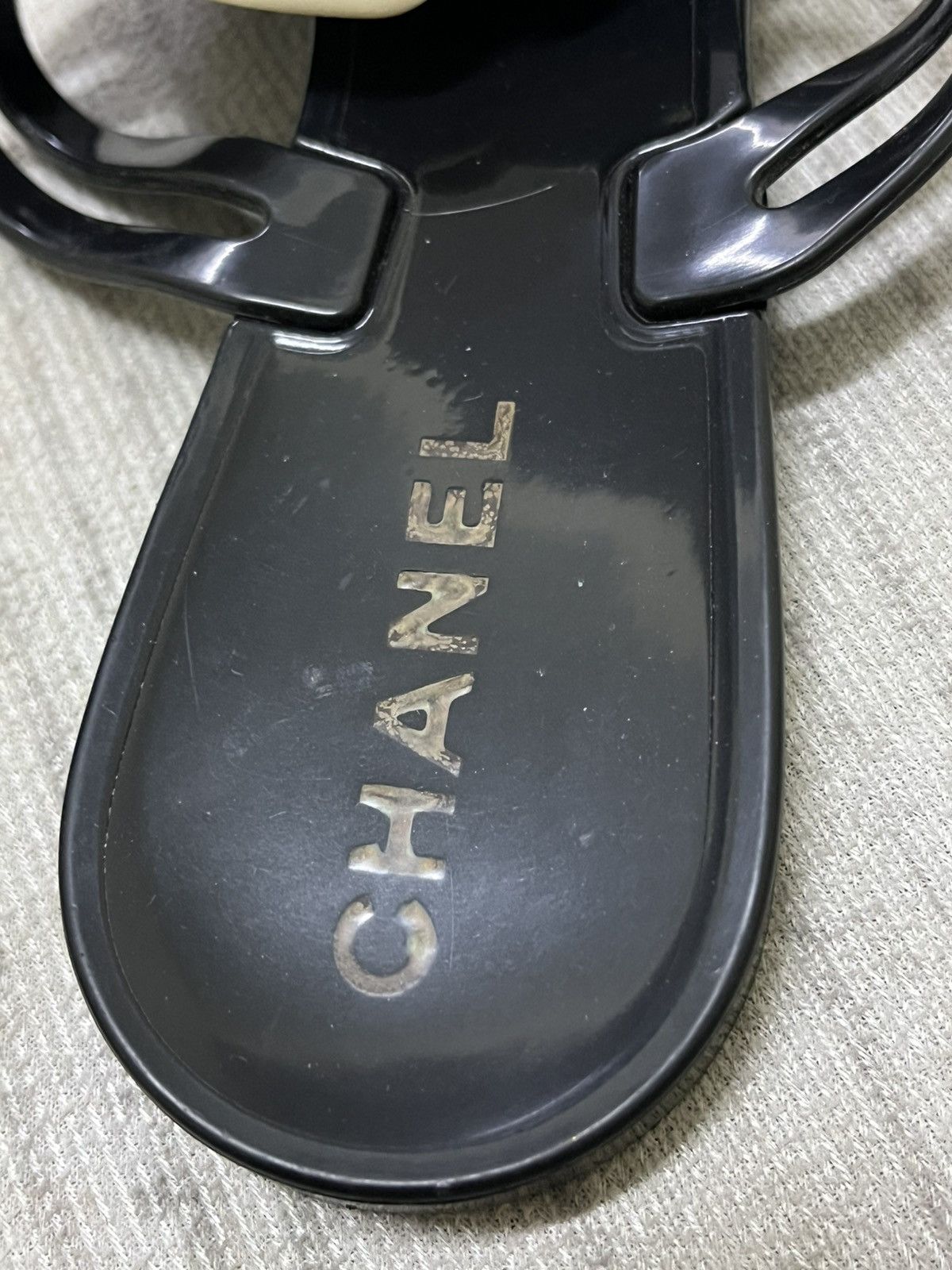 Chanel Chanel camellia sandals Size US 6 / IT 36 - 2 Thumbnail
