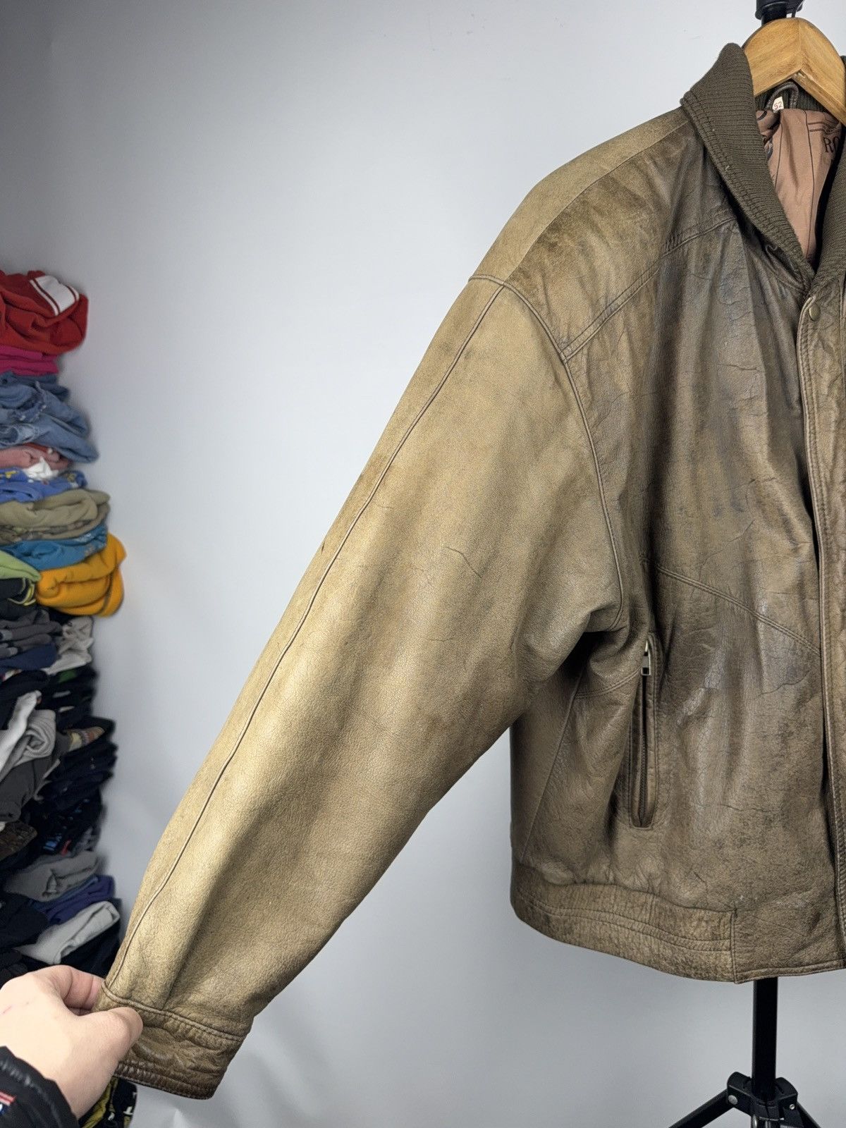 Genuine Leather Vintage Leather Bomber Aviator Flight Jacket Avirex Style Size US L / EU 52-54 / 3 - 6 Thumbnail