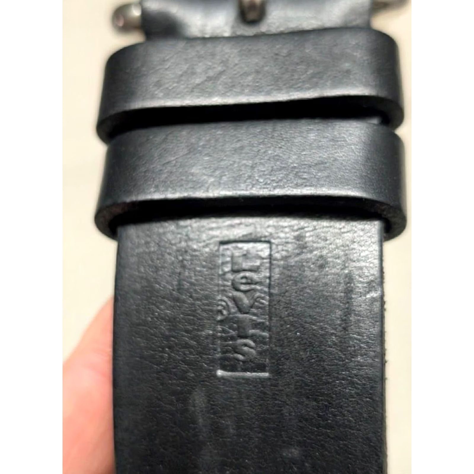 Levi's VINTAGE LEVI'S belt Men 38 Black Leather Cowhide Full Grain 1-1/2" width 44" length 37-41 holes Size 38 - 2 Thumbnail