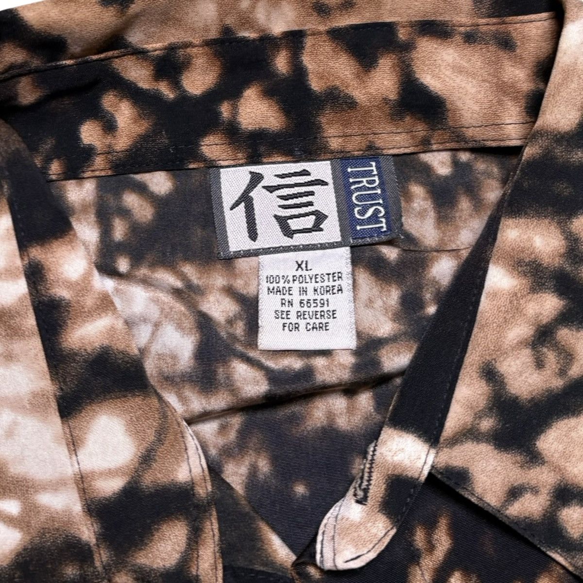 Other Vintage Y2K Trust Tiger Graphic Button Down Shirt Men's XL Size US XL / EU 56 / 4 - 3 Thumbnail