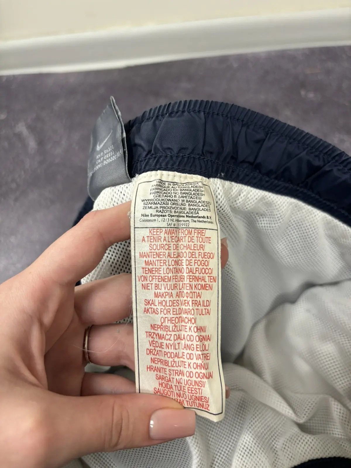 Nike × Vintage Vintage Nike Y2K Swoosh Retro Hype Baggy Nylon Track Pants Size US 32 / EU 48 - 12 Thumbnail