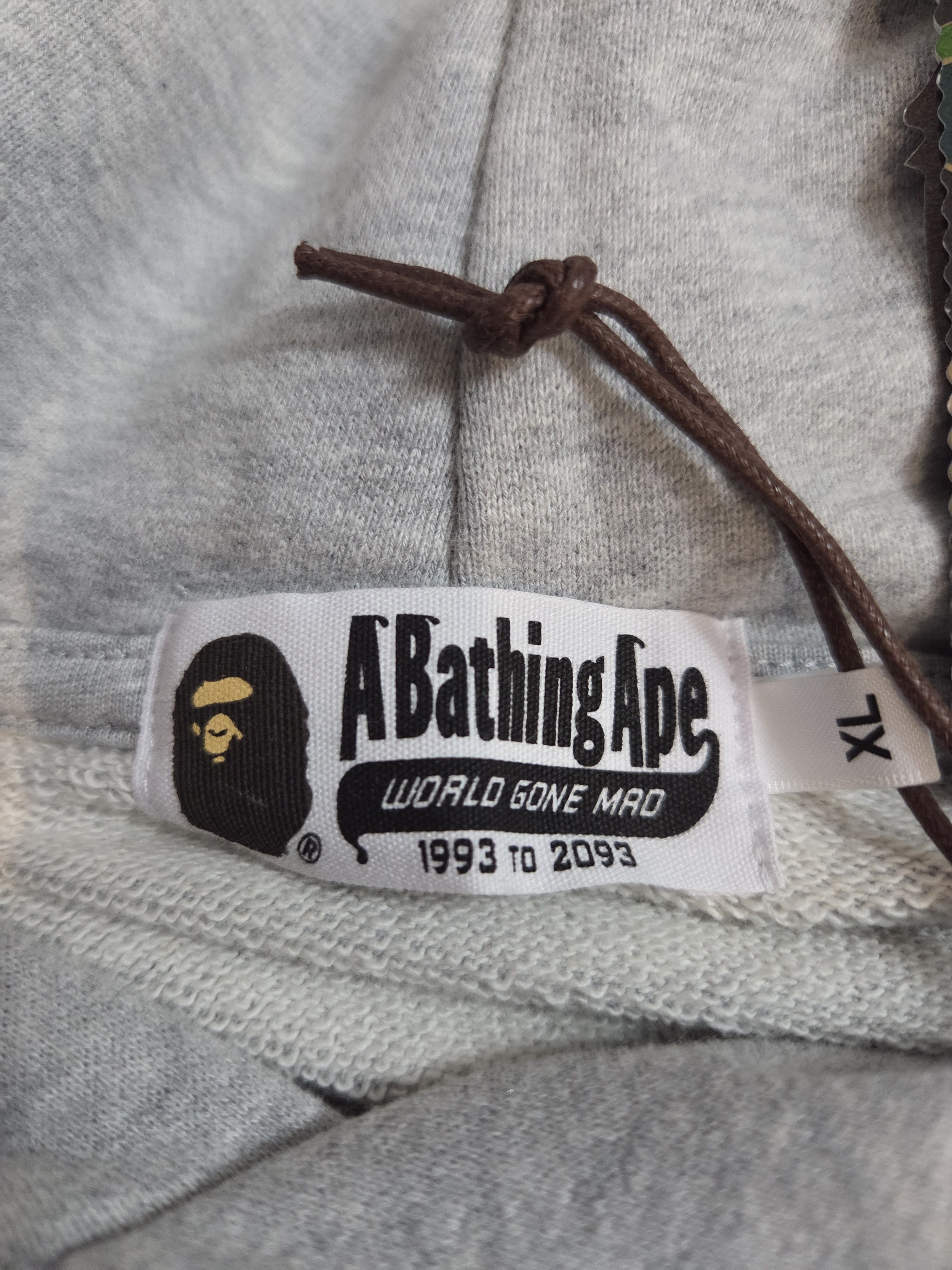 Bape Bape NFL Hockey double layered hoodie XL Size US XL / EU 56 / 4 - 17 Thumbnail