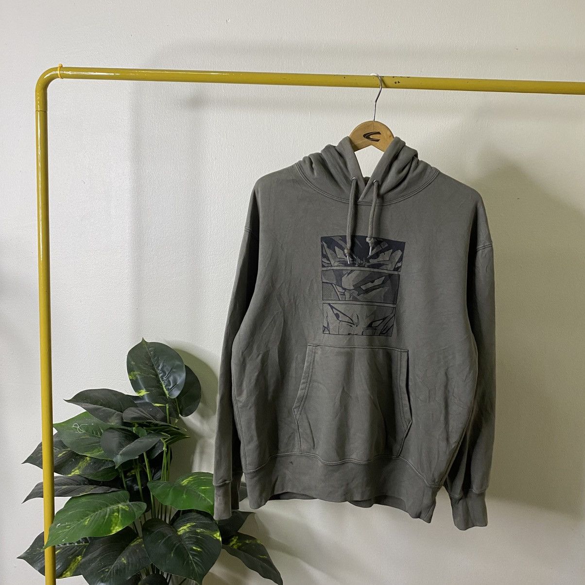 Anime Dragonball x Uniqlo UT Japanese Manga Series Pullover Hoodie Size US L / EU 52-54 / 3 - 1 Thumbnail