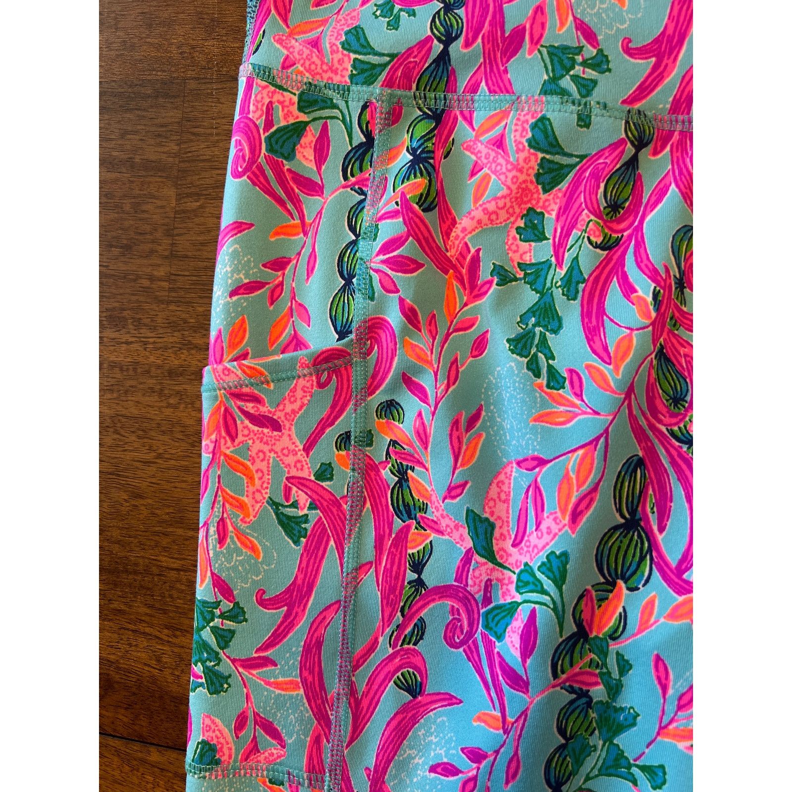 Lilly Pulitzer Lilly Pulitzer Seaweed Samba Luxletic Cropped Pant Medium Size 23" - 2 Thumbnail