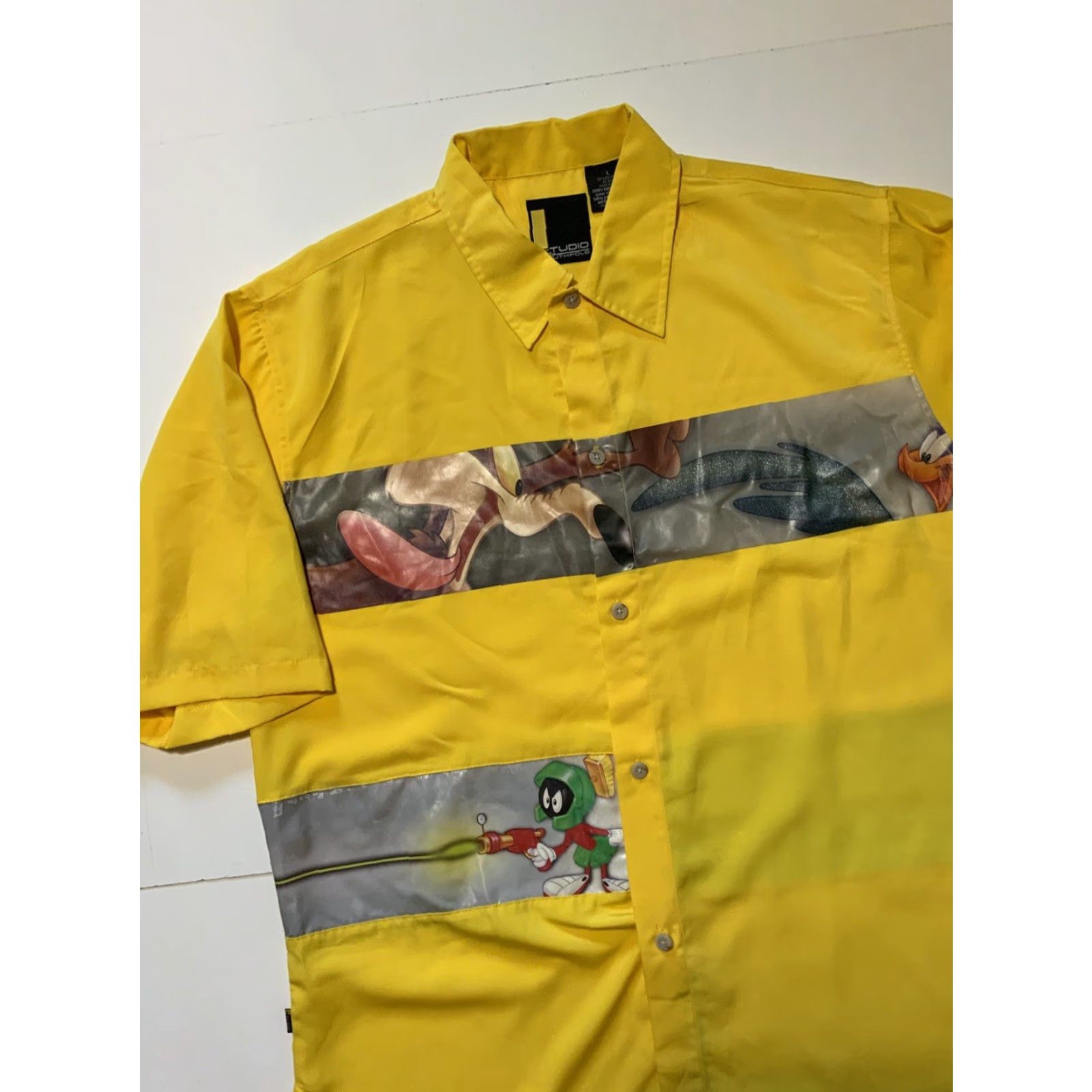 Southpole VINTAGE 90s Y2K 2000s Studio Southpole Warner Bros Looney Tunes Button Shirt Sz.L Yellow Mens Short Sleeve L Tee? Size US L / EU 52-54 / 3 - 3 Thumbnail