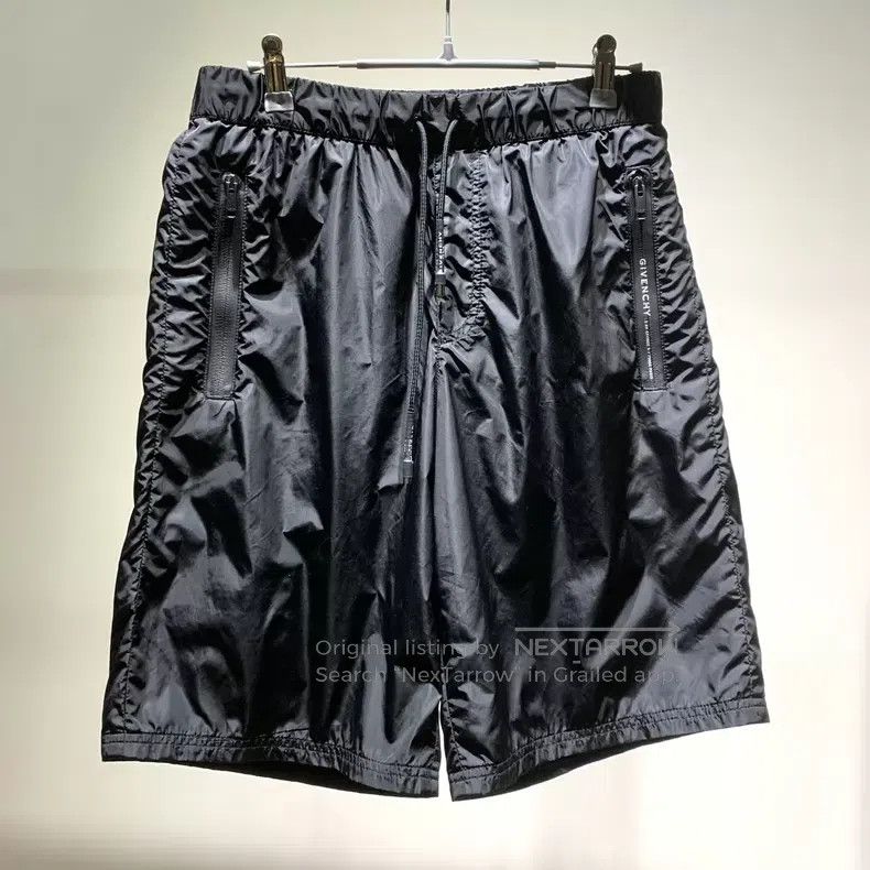 Givenchy Givenchy Black Solid Zip Pocket Nylon Shorts Size US 30 / EU 46 - 1 Thumbnail