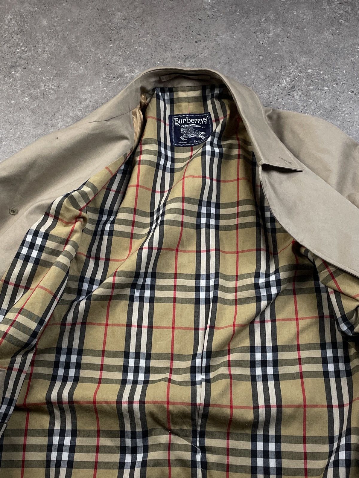 Burberry Burberry Vintage Beige Trench Coat Size US L / EU 52-54 / 3 - 7 Thumbnail