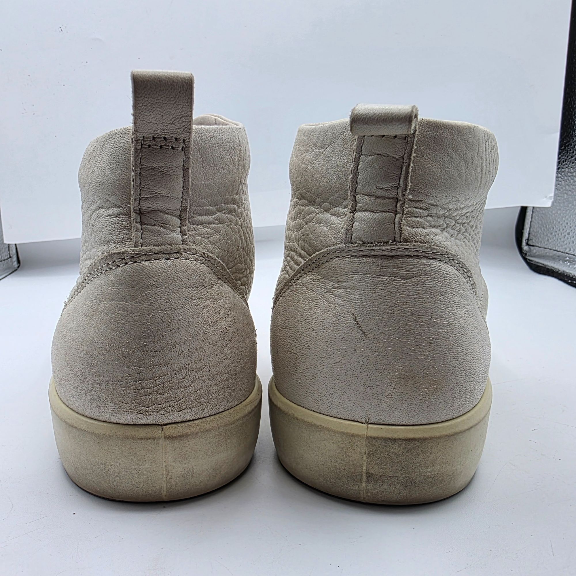 Ecco Ecco Soft 8 Womens Size 7 Triple White Leather High Top Snea Size US 7 / IT 37 - 4 Thumbnail