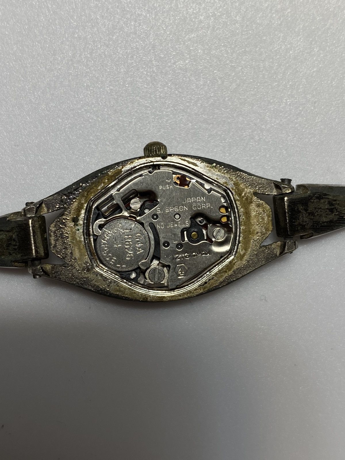 Vintage Vintage Omax Oval Gold Watch - Japanese Brand Size ONE SIZE - 8 Thumbnail