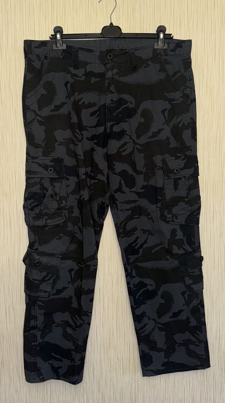 Vintage multi pocket black camo cargo pants Japanese style Size US 34 / EU 50 - 2 Thumbnail