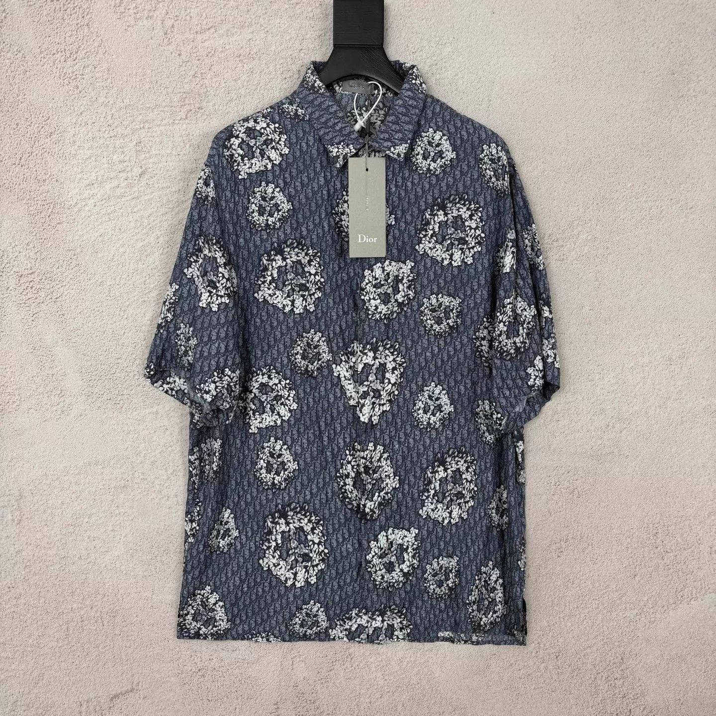 Dior DIOR × Denim Tears FW23 Logo Print SS Shirt Men's Blue 41 Size US XL / EU 56 / 4 - 1 Thumbnail