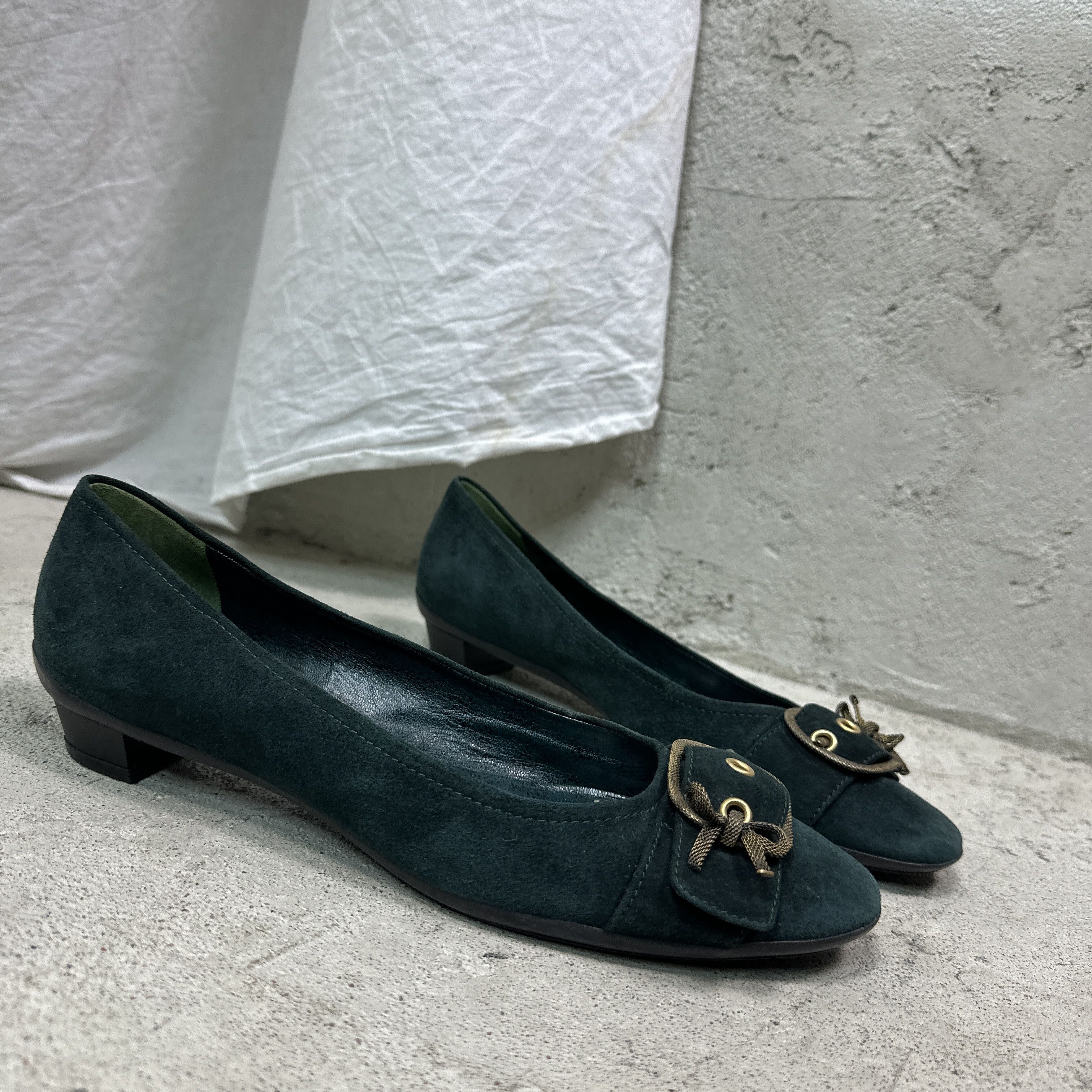 Miu Miu Vintage Avant Garde Dark Velvet Miu Miu Kitten Heels 00s Size US 9 / IT 39 - 4 Thumbnail
