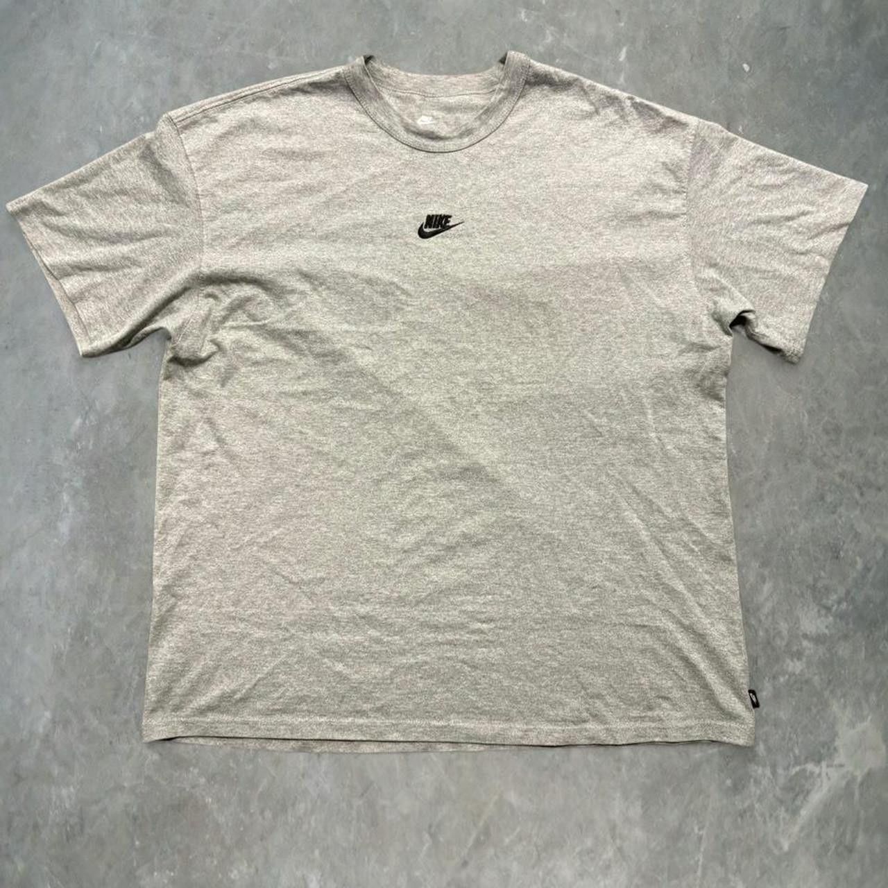 Vintage Crazy Vintage Y2K/2000s The Nike Tee Center Swoosh Logo Loose Fit Grey T Shirt! Size US XL / EU 56 / 4 - 1 Thumbnail