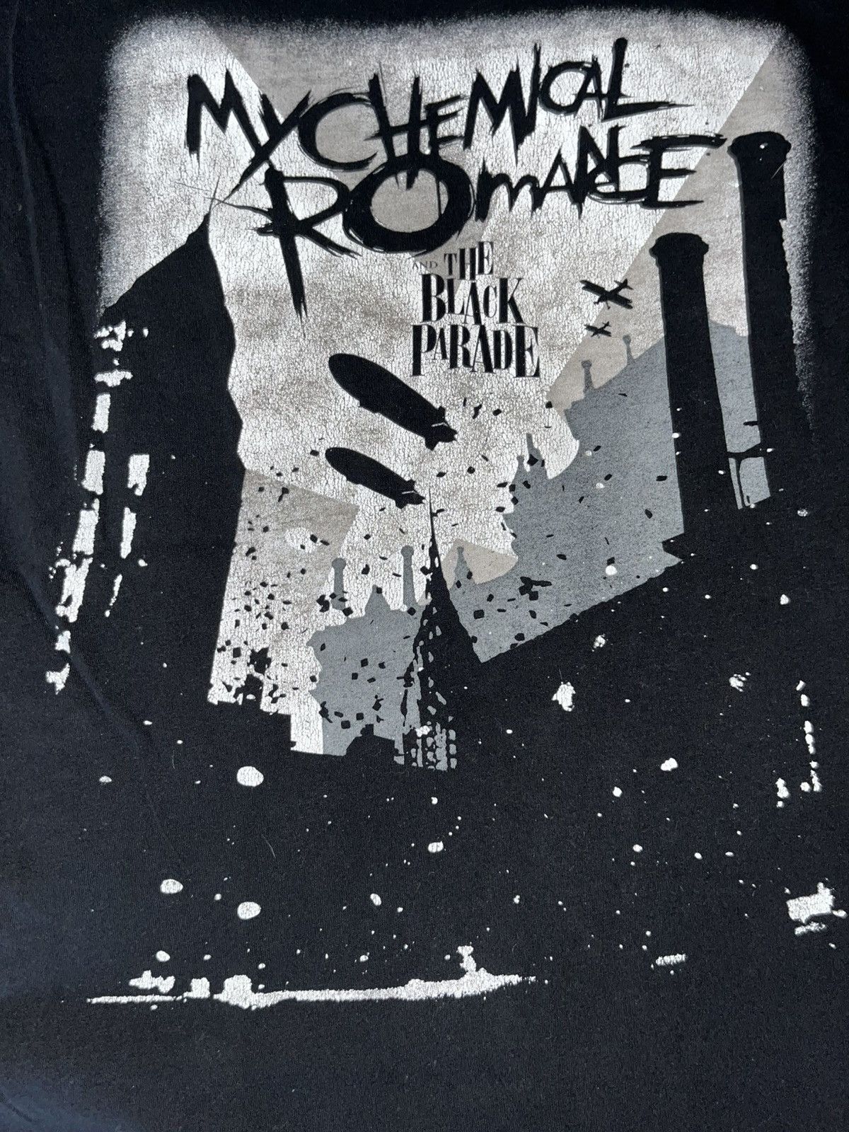 Unsound Rags Crazy Y2K Faded Thrashed ERD Skater Grunge Goth MCR Band Tee Size US M / EU 48-50 / 2 - 2 Thumbnail