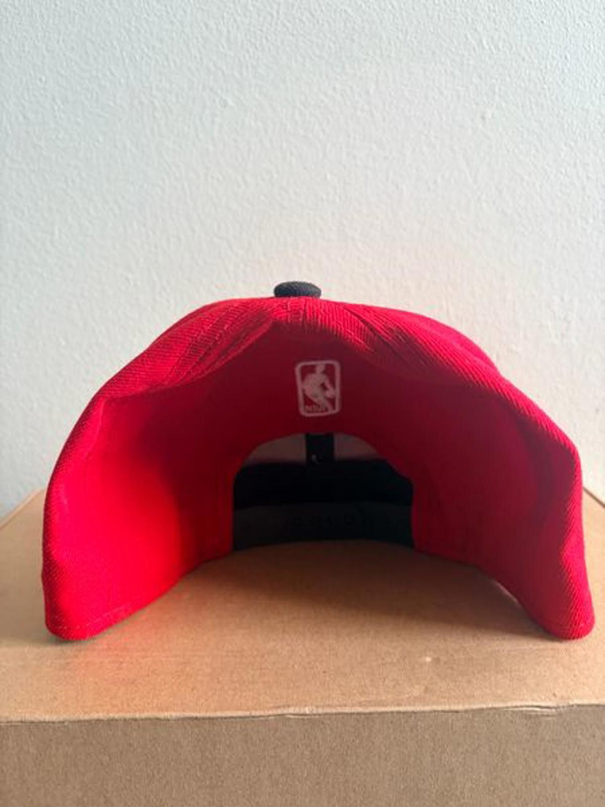 New Era New Era Chicago Bulls 2-Tone 9FIFTY Adjustable Snapback Hat Size ONE SIZE - 2 Thumbnail