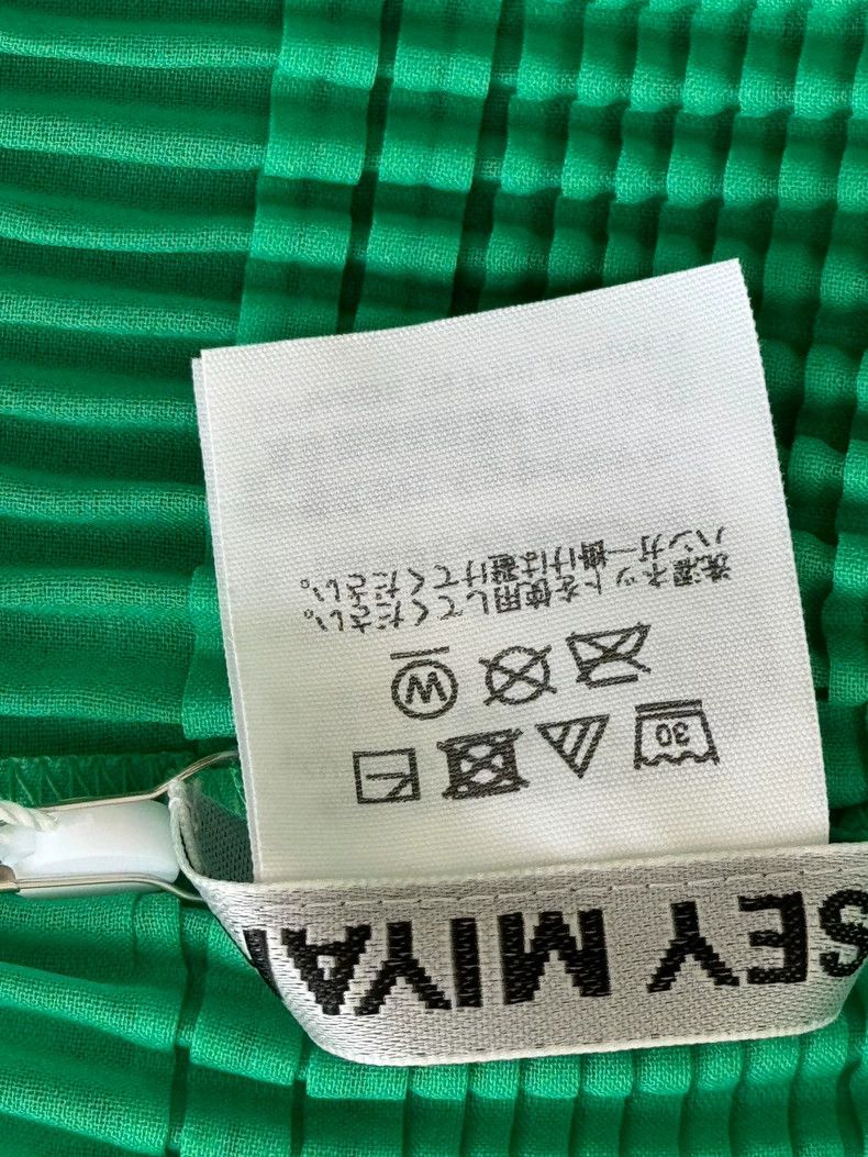 Issey Miyake Issey Miyake size:2 Green pleated cardigan Size XS / US 0-2 / IT 36-38 - 3 Thumbnail