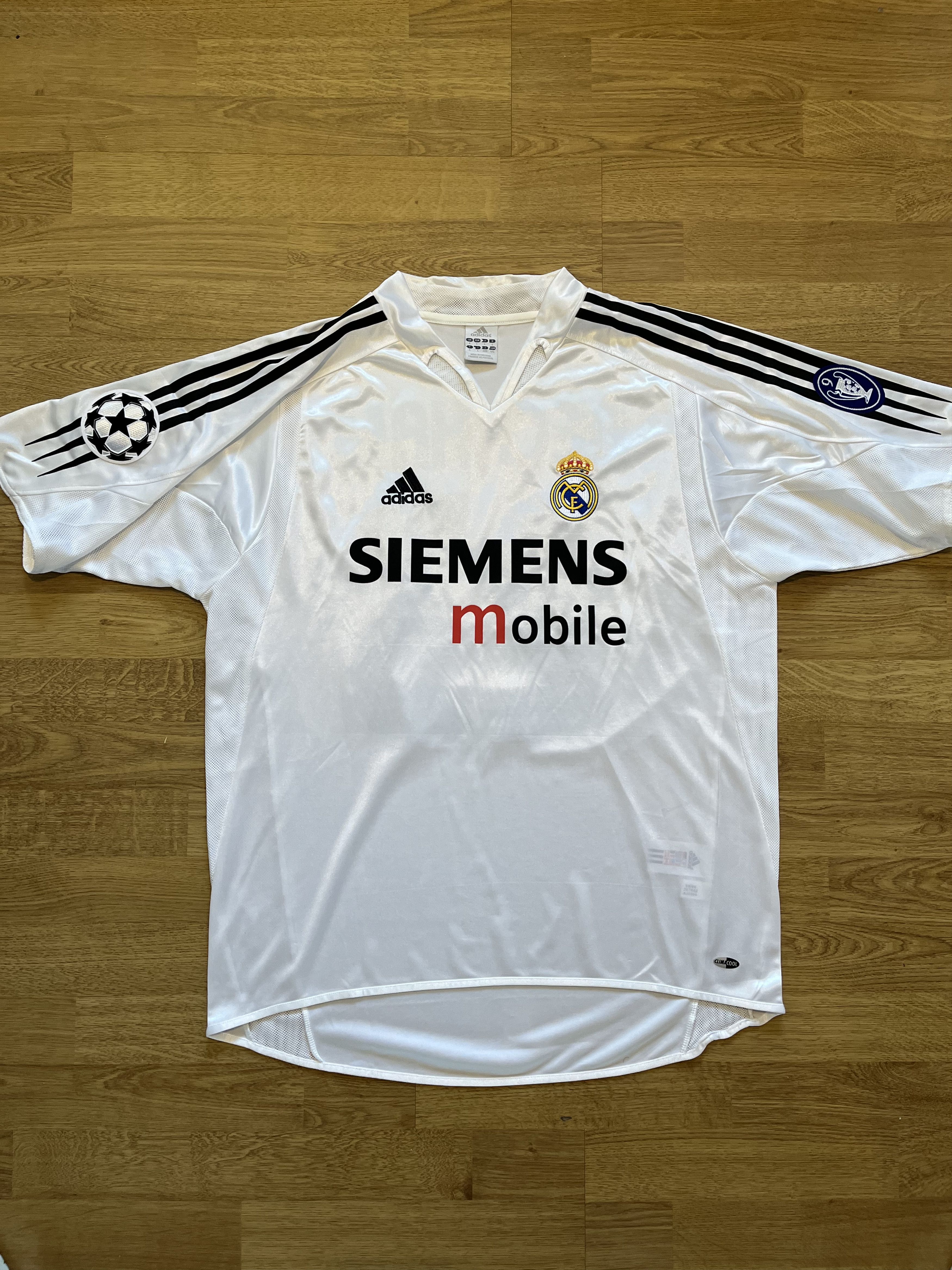 Vintage Real Madrid Beckham 2004 vintage football kit Size US L / EU 52-54 / 3 - 2 Thumbnail