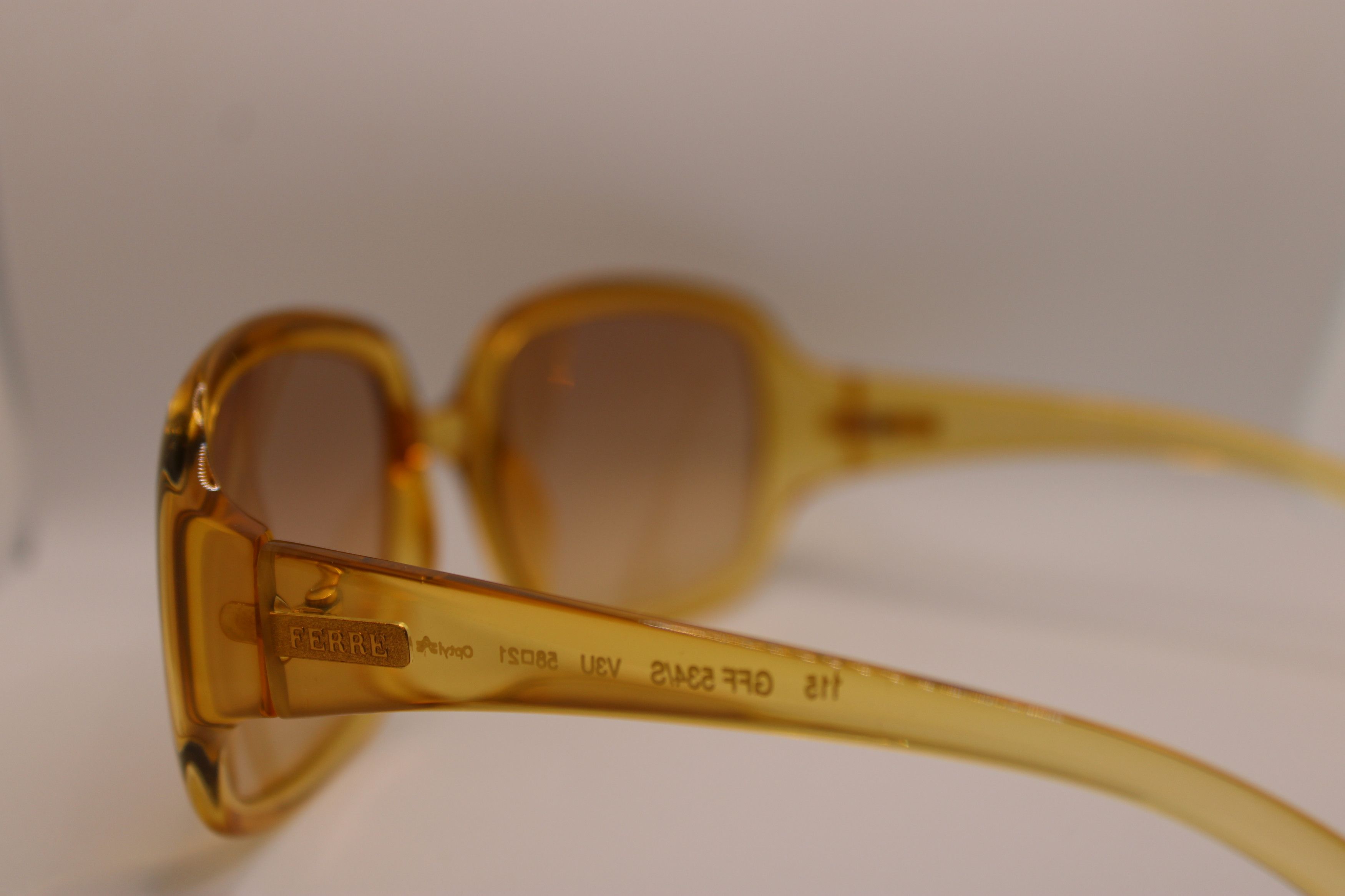 Gianfranco Ferre Fantastic Vtg. Gianfranco Ferre Yellow Sunglasses Size ONE SIZE - 15 Thumbnail