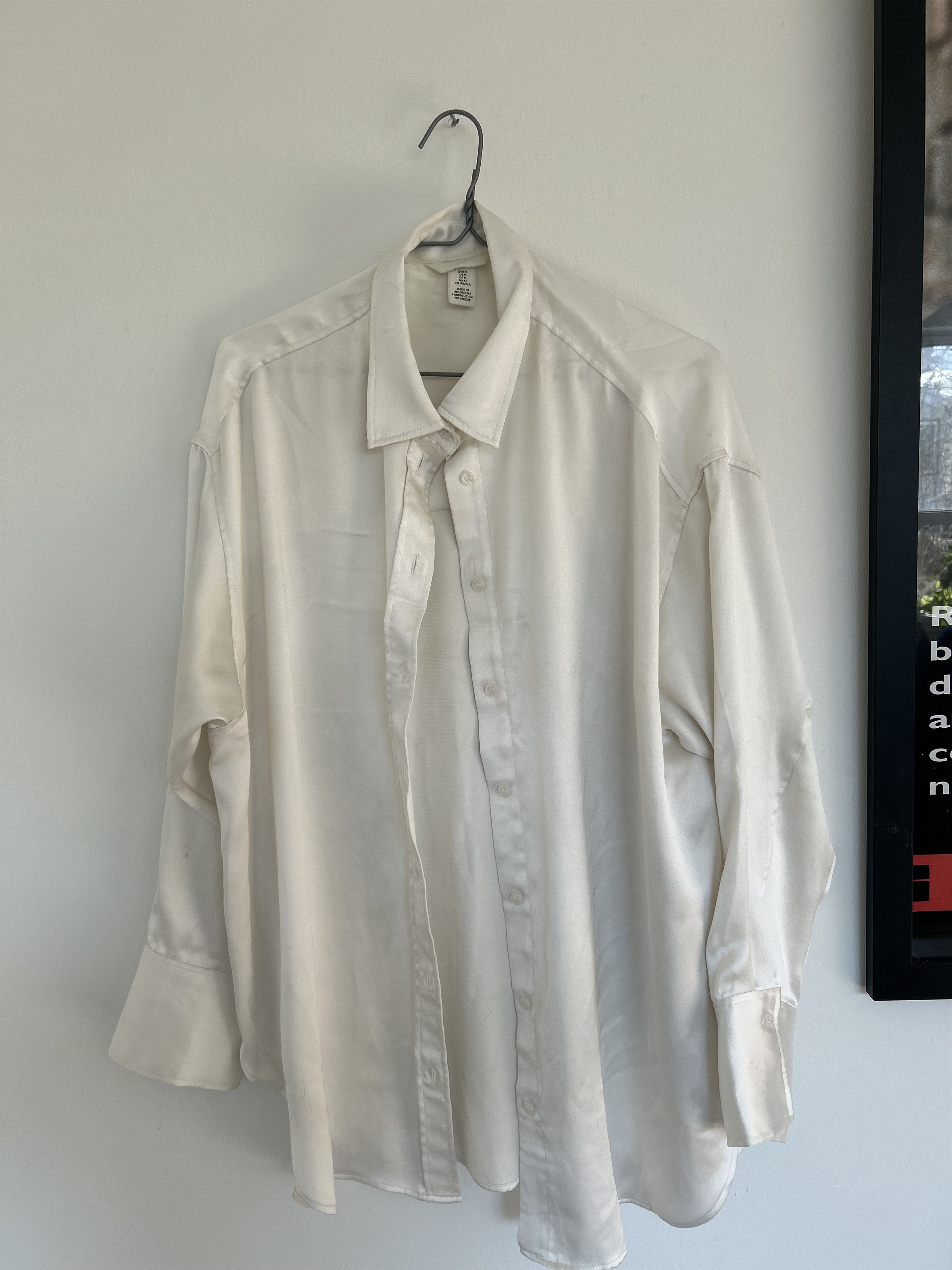 H&M Sleek White Womens Button Up Size M / US 6-8 / IT 42-44 - 1 Thumbnail